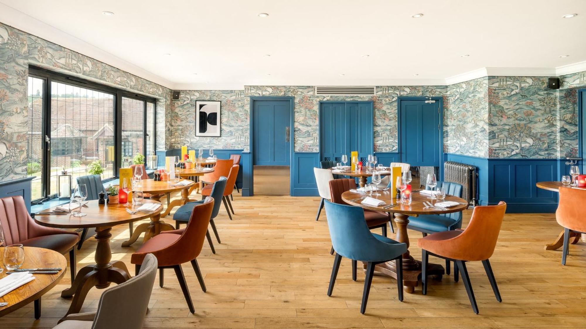 Voco Lythe Hill Hotel & Spa By Ihg Haslemere Exterior photo