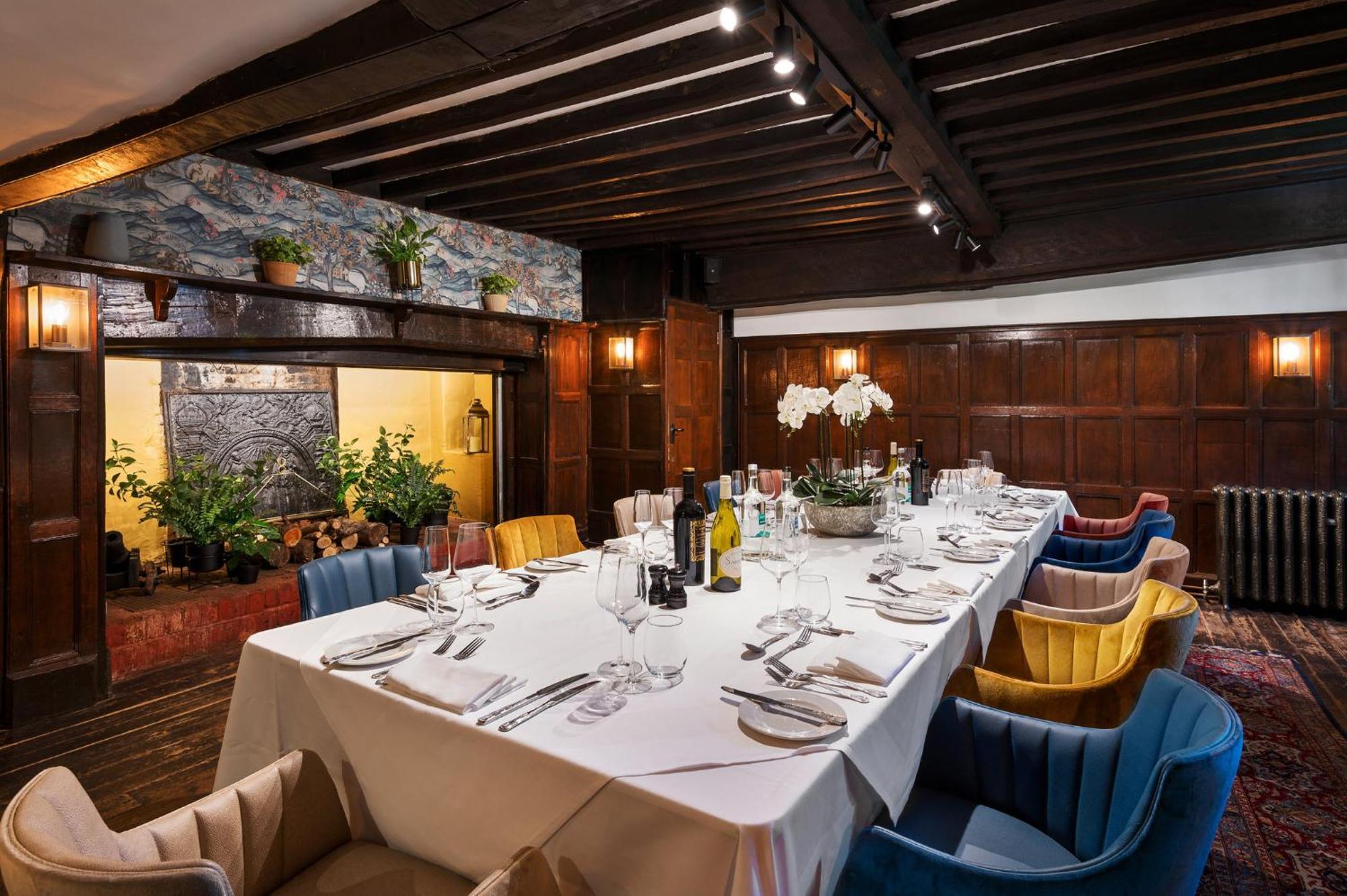 Voco Lythe Hill Hotel & Spa By Ihg Haslemere Exterior photo